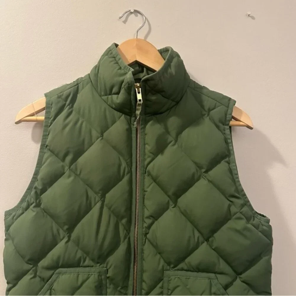 J.Crew Down Quilted Puffer Vest Olive Green Full Zip Women’s Small Cozy Layer - Picture 3 of 11